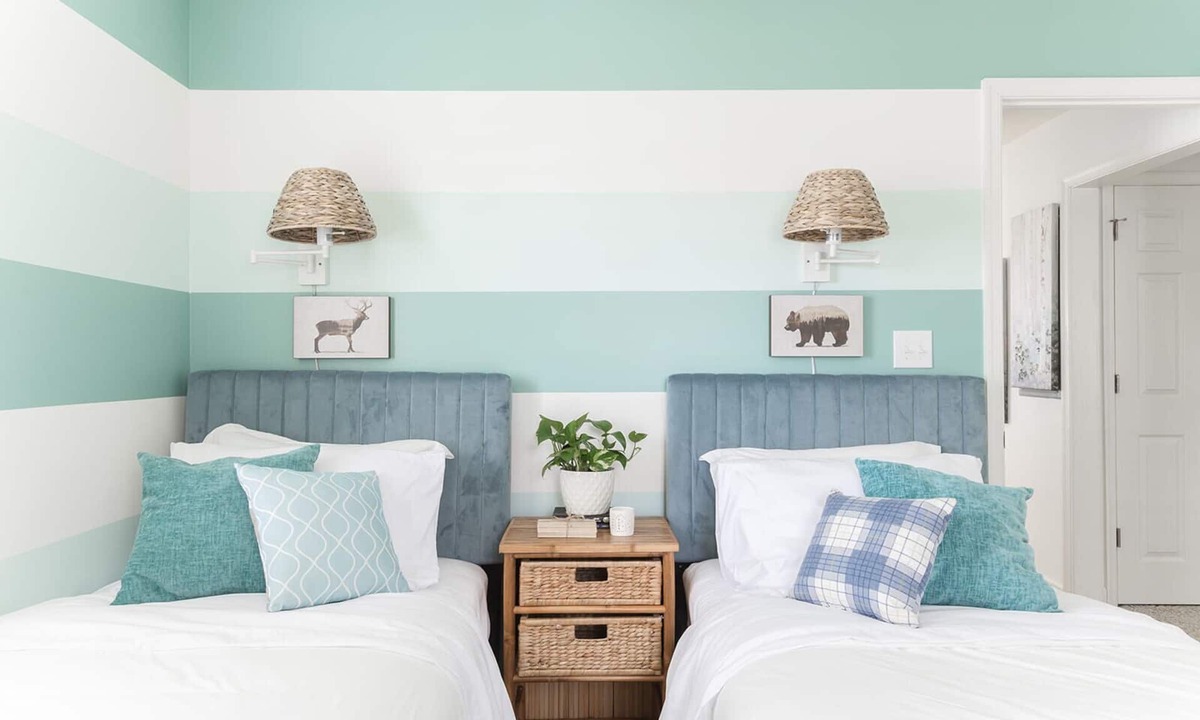 Surry House | 2 King Suites, kids room near Williamsburg