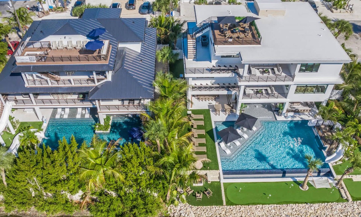 Siesta Key House | 2 Luxury Homes-Pools-Waterslides-14BR Sleeps 38