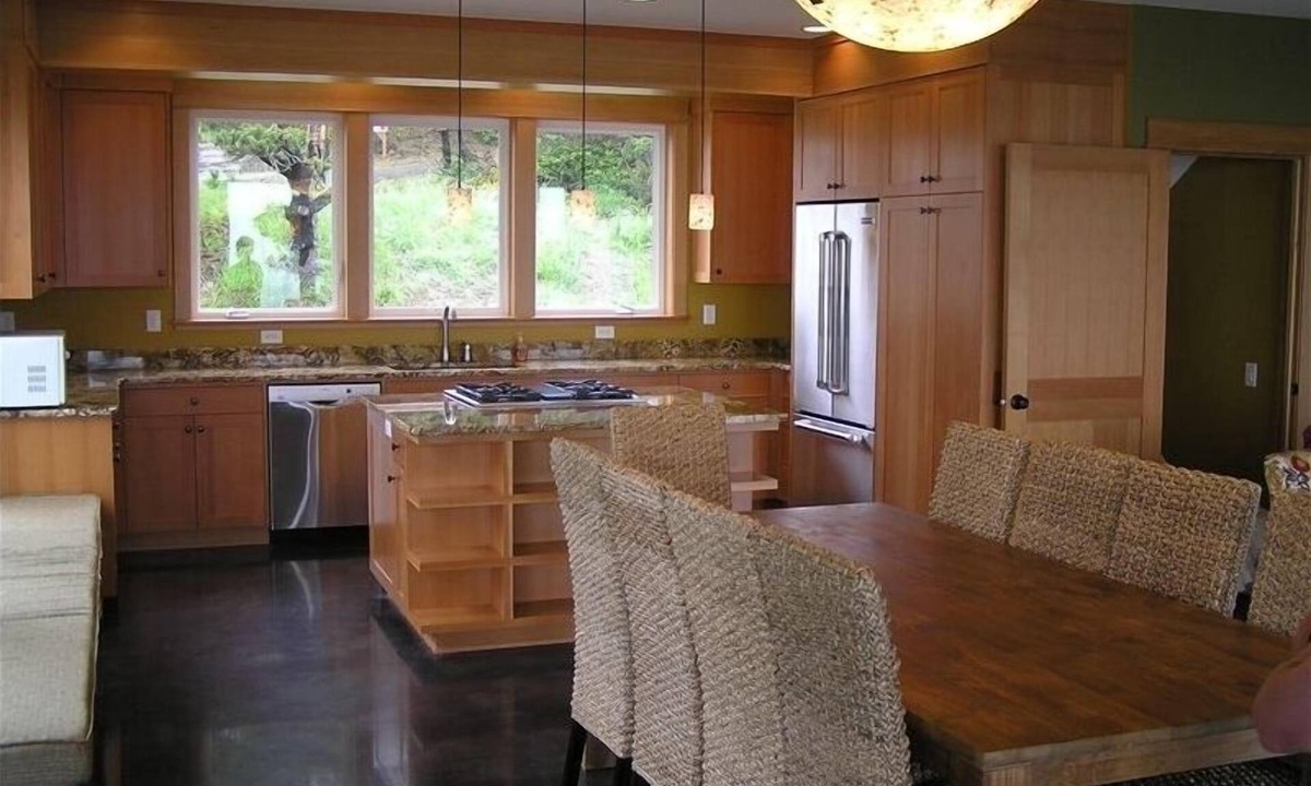 Tillamook County House | 2 Master Suites, Panoramic Ocean View, 4 Bedroom, Hot Tub