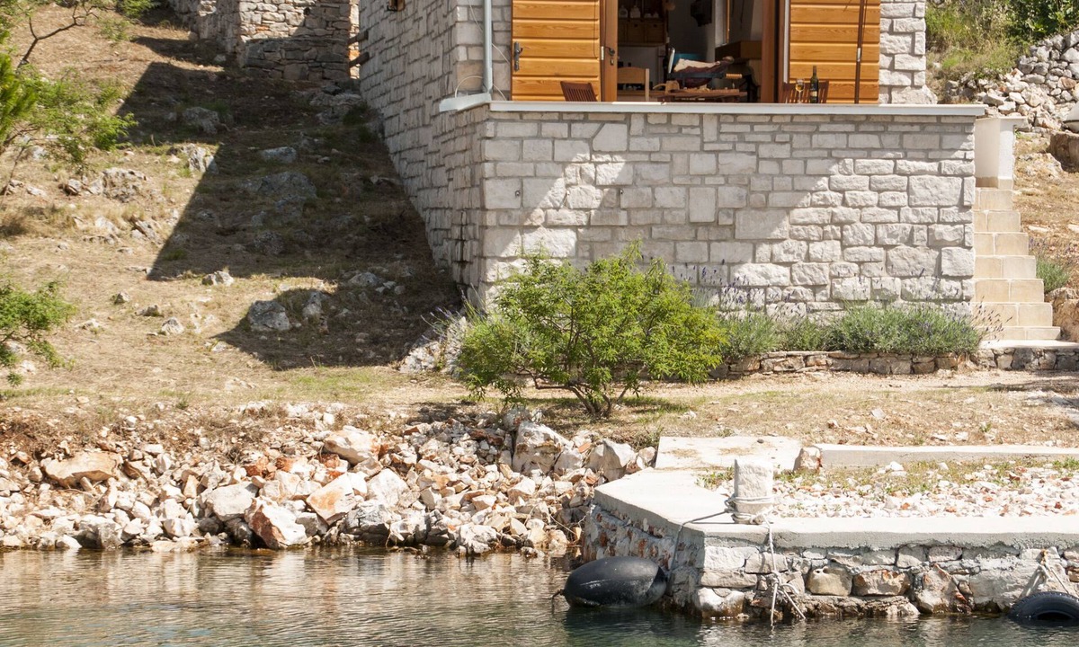 Kornati House | 2 meters from the sea - Run away form busy everyday -