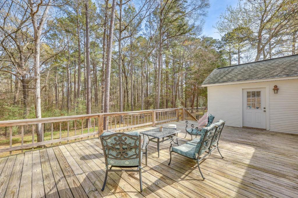 El Dorado House | 2 Mi to Downtown: Work & Play at El Dorado Getaway