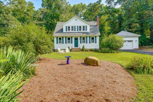Madison House | 2 Mi to Dtwn: 2-Acre Retreat w/Large Yard!