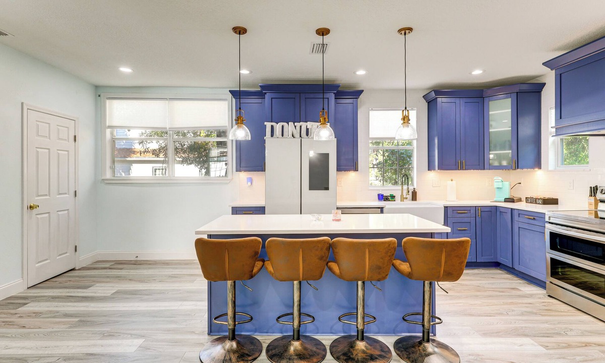 Urban Core Cottage | 2 Mi to Dtwn Jax: Game-ready Retreat w/Yard