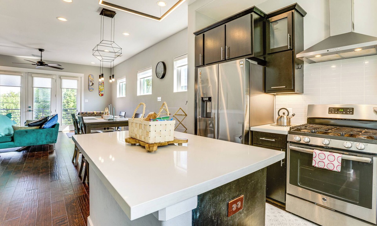 Northside Cottage | 2 Mi to Dtwn: Modern Houston Home w/Private Patio