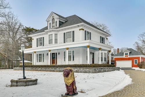 Rotterdam House | 2 Mi to Dtwn Schenectady! Spacious Retreat