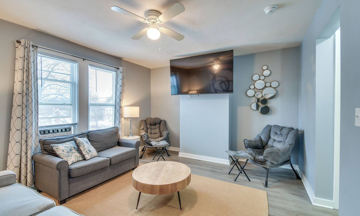 Syracuse Apartment | 2 Mi to Dtwn Syracuse: Cozy Updated Apt!