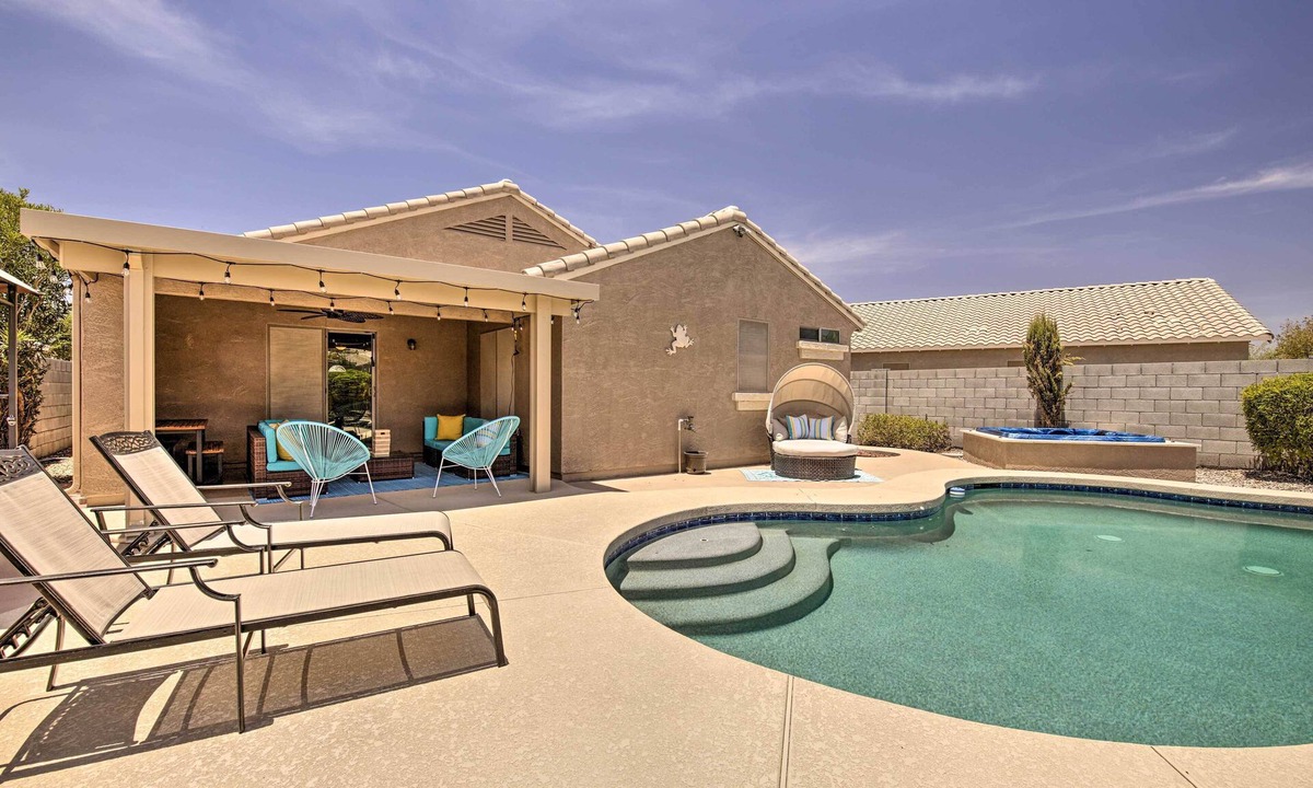 Canyon Trails House | 2 Mi to Goodyear Ballpark! 'Desert Beach House'