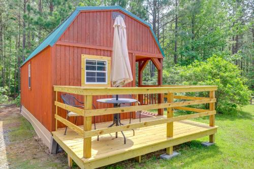 Higden Apartment | 2 Mi to Greers Ferry Lake Boat Ramp! Cozy Studio