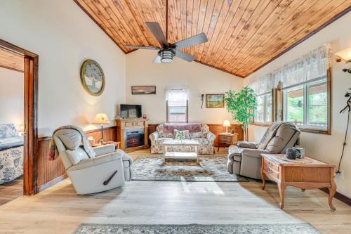 Peru House | 2 Mi to Lake Champlain Cabin with River Access!