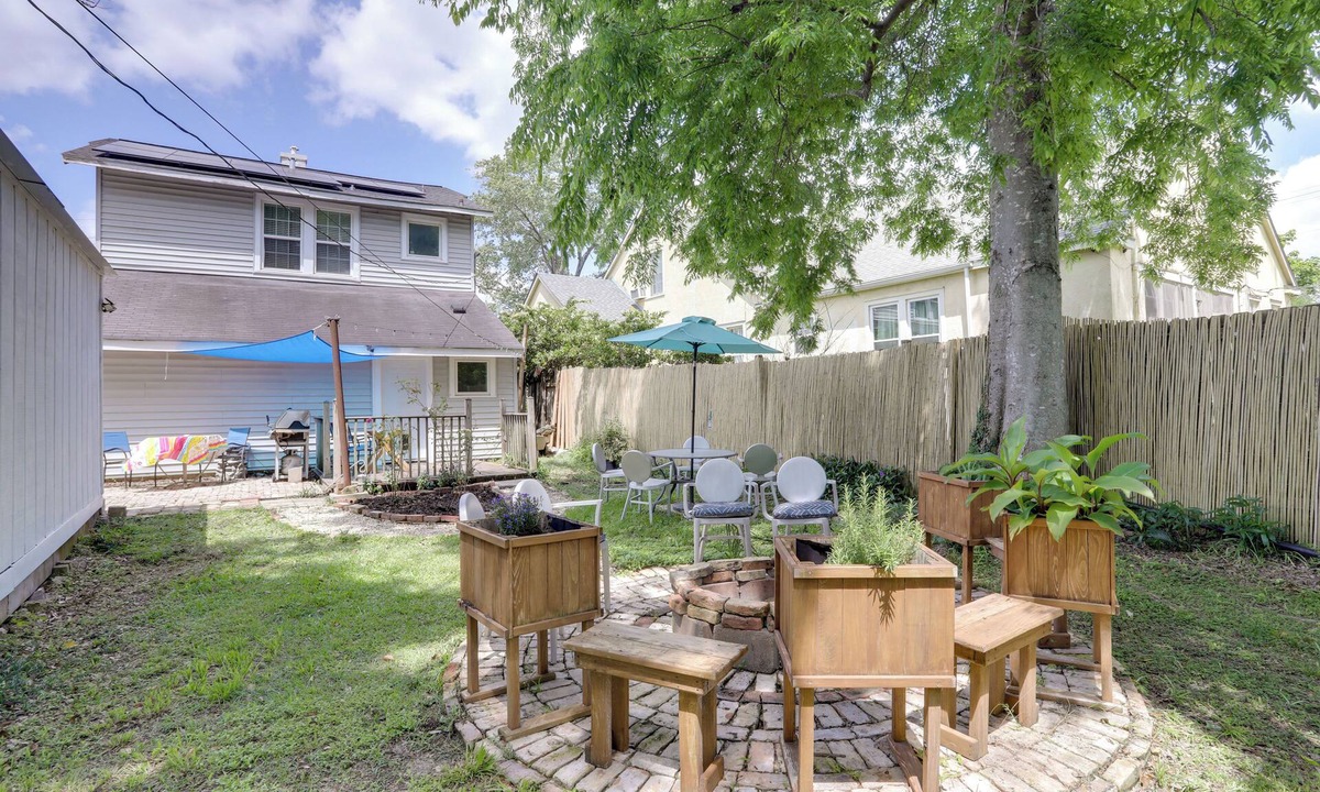 Mid City South House | 2 Mi to LSU: Mid City Home w/Yard & Patio!