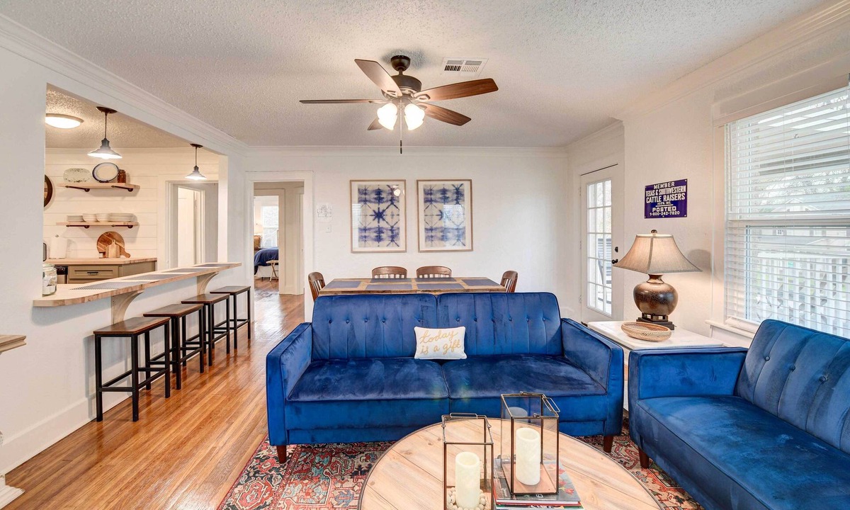 Austin Ave. House | 2 Mi to Magnolia Mkt: Cozy Retreat w/Shared Yard