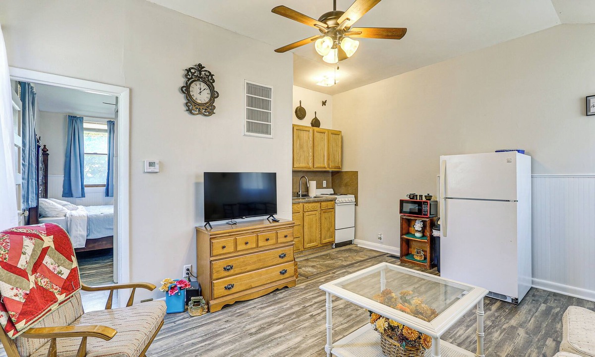 Winfield Apartment | 2 Mi to Main Street! Cozy Winfield Launchpad