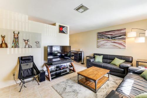 Riviera Beach House | 2 Mi to Shore: Riviera Beach Retreat w/Yard