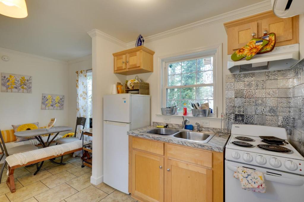 South Boston House | 2 Mi to South Boston Speedway: Cozy Tiny Home!