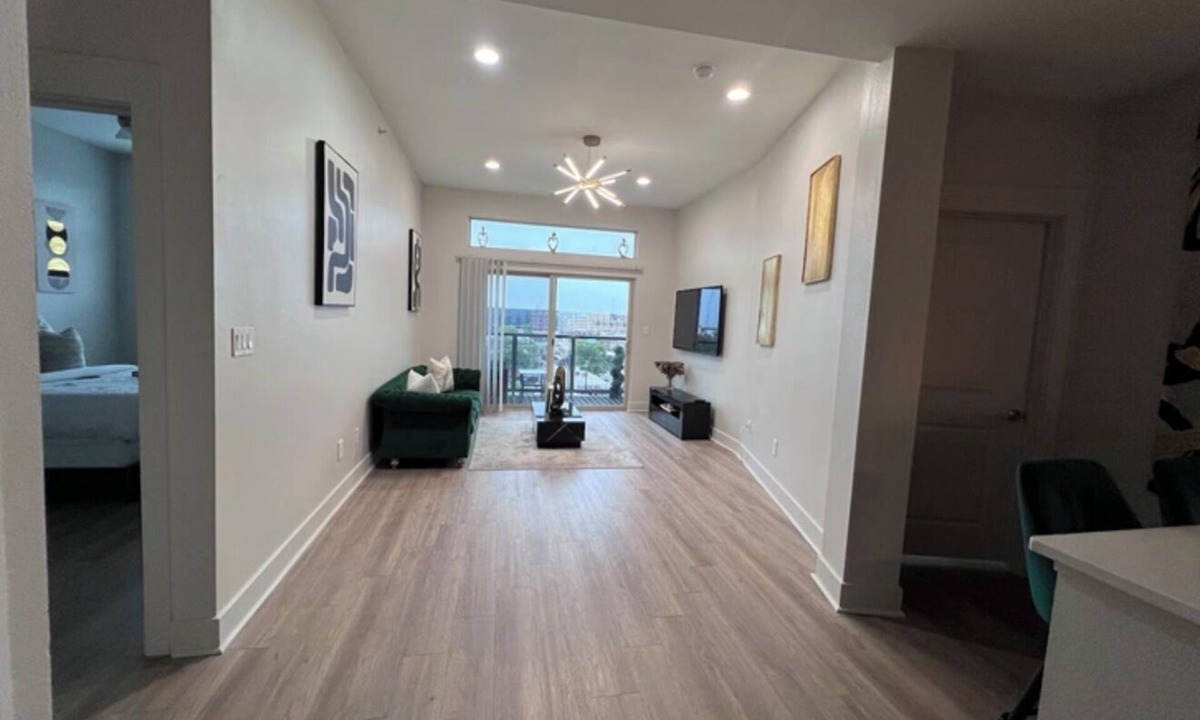 Deep Ellum Apartment | 2-Min to Baylor Steps to Deep Ellum Nightlife Modern Ambrose 2 Bedroom Apartment