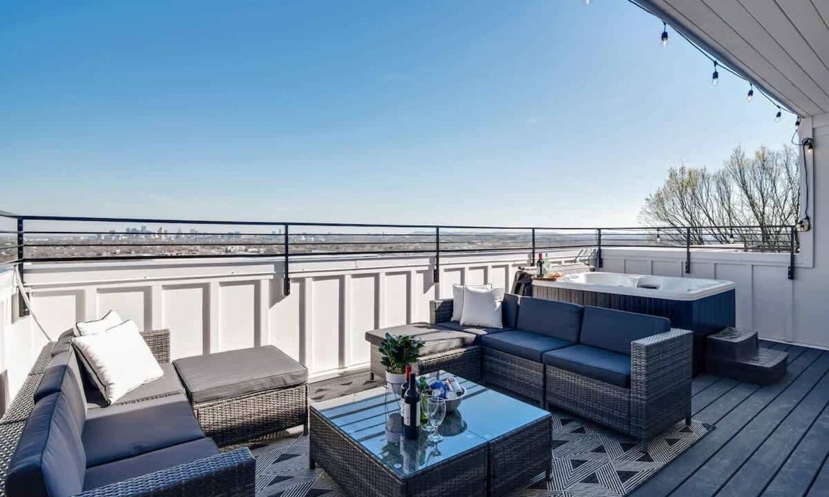 Nashville Condo | 2 Nashville Retreats Private Rooftops