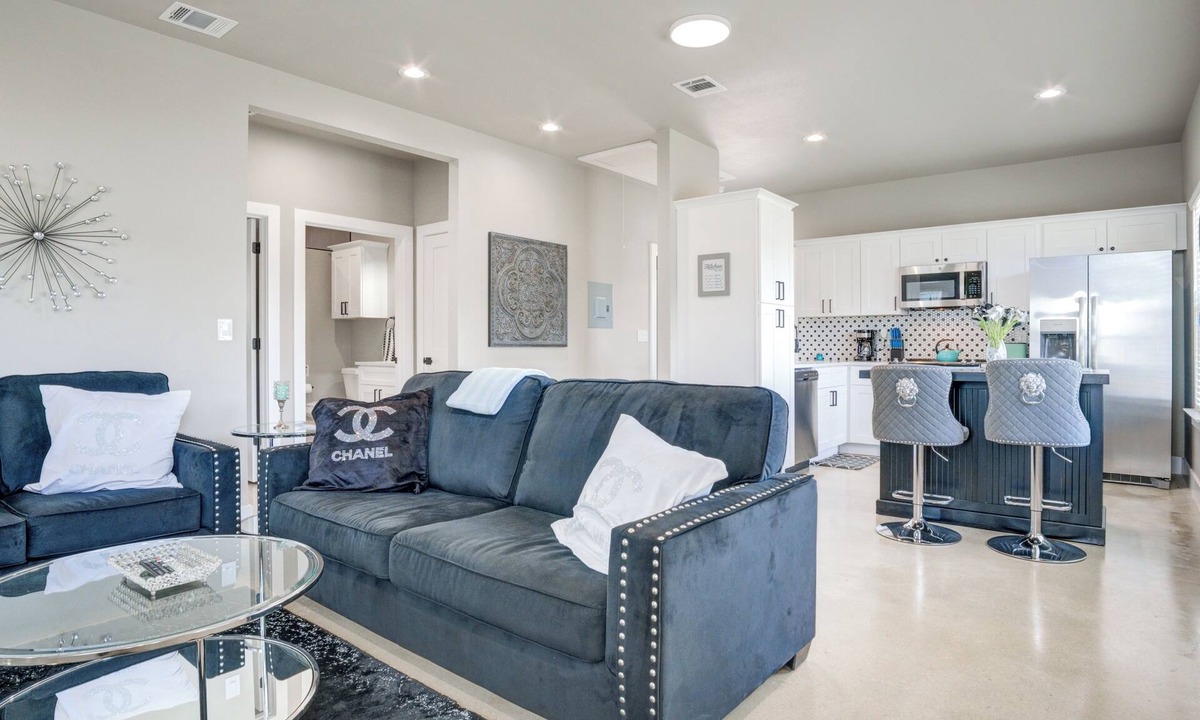 Bulverde House | #2 New Modern Luxury Cottage