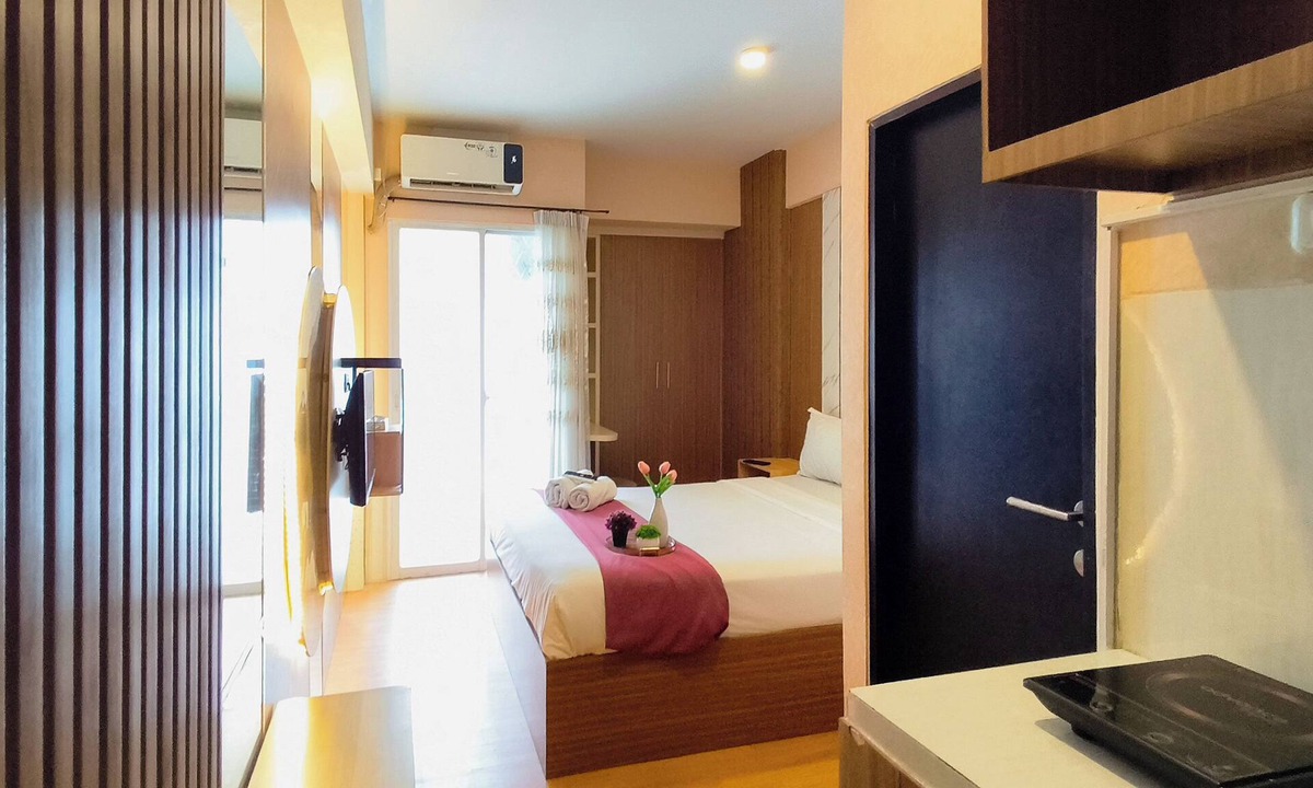 Sidoarjo Apartment | 2 Pax Wooden Accents Studio At Suncity Residence