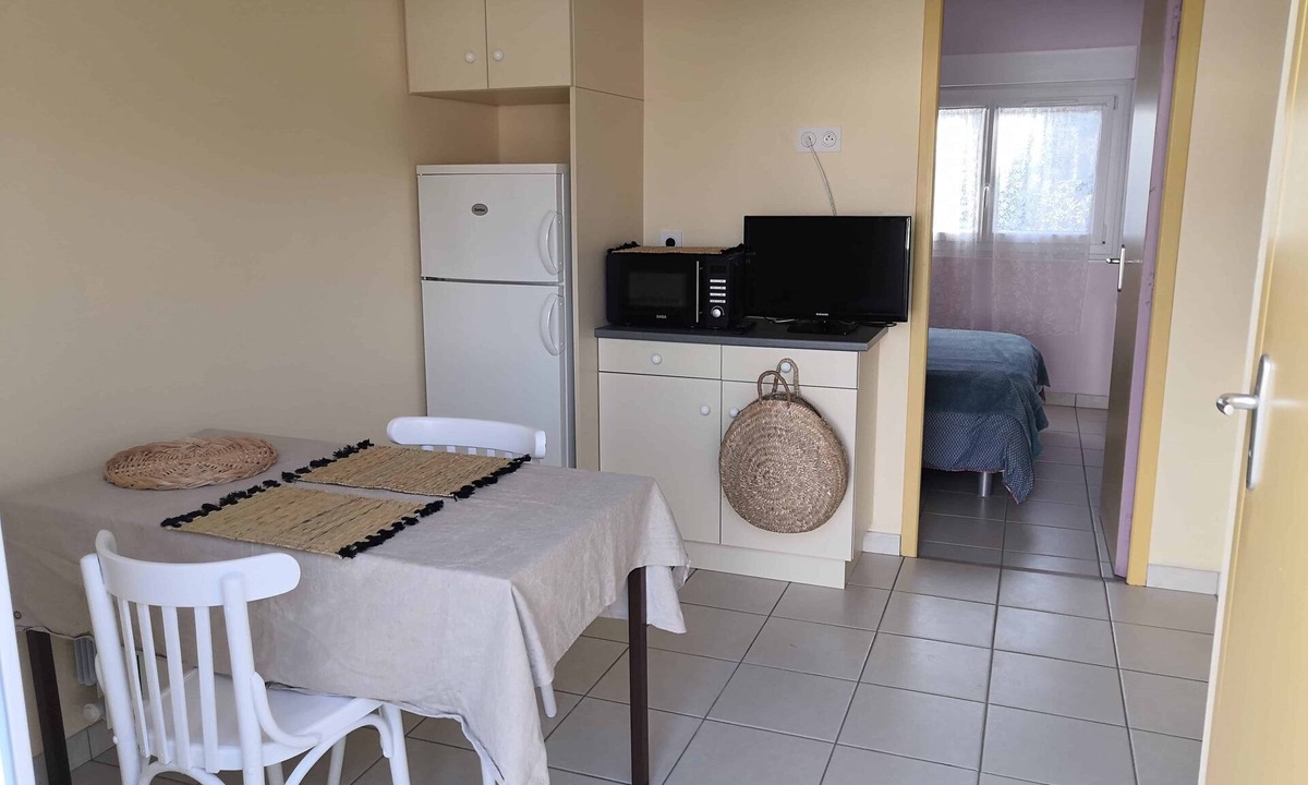 La Rogere Apartment | 2-person apartment Ground floor near center