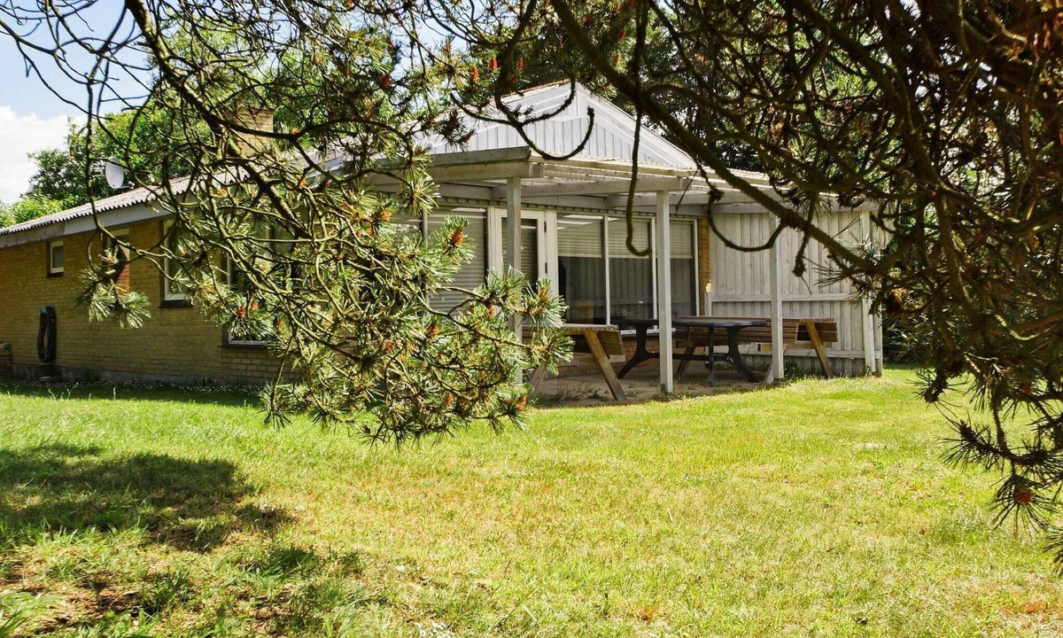 Skaven Strand House | 2 person holiday home in Tarm
