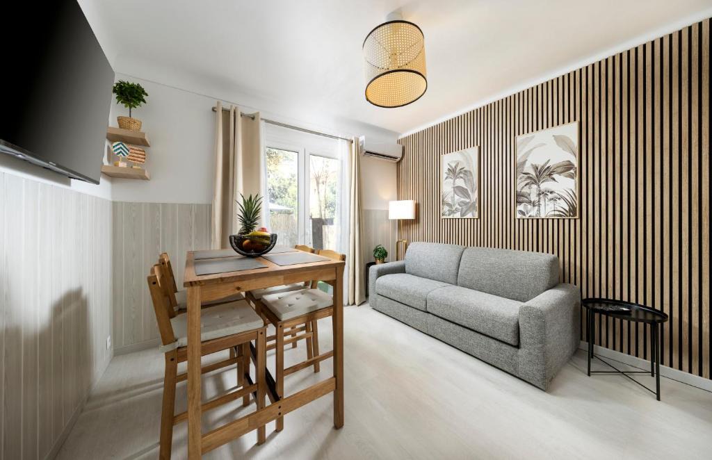 Roquebrune-Cap-Martin Apartment | 2 Pièces Bord de Mer avec Jardin