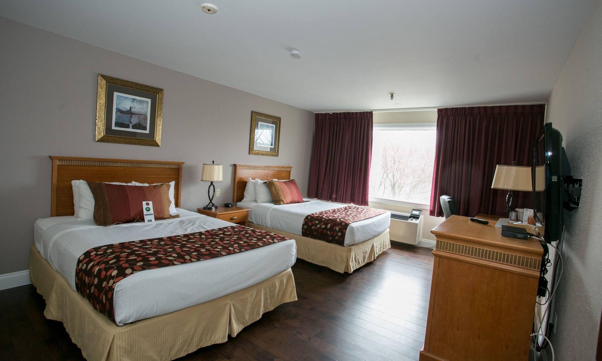 Dartmouth Hotel | 2 Queen Bed – Room 3 - Hearthstone Inn Boutique Hotel Halifax – Dartmouth