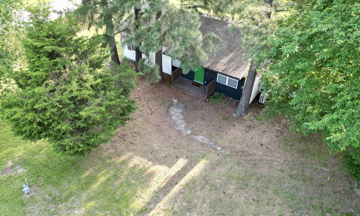 Springdale House | 2 Queen Beds, Bunk, sleeps 7 on .5 acre. Great access to all NWA activities