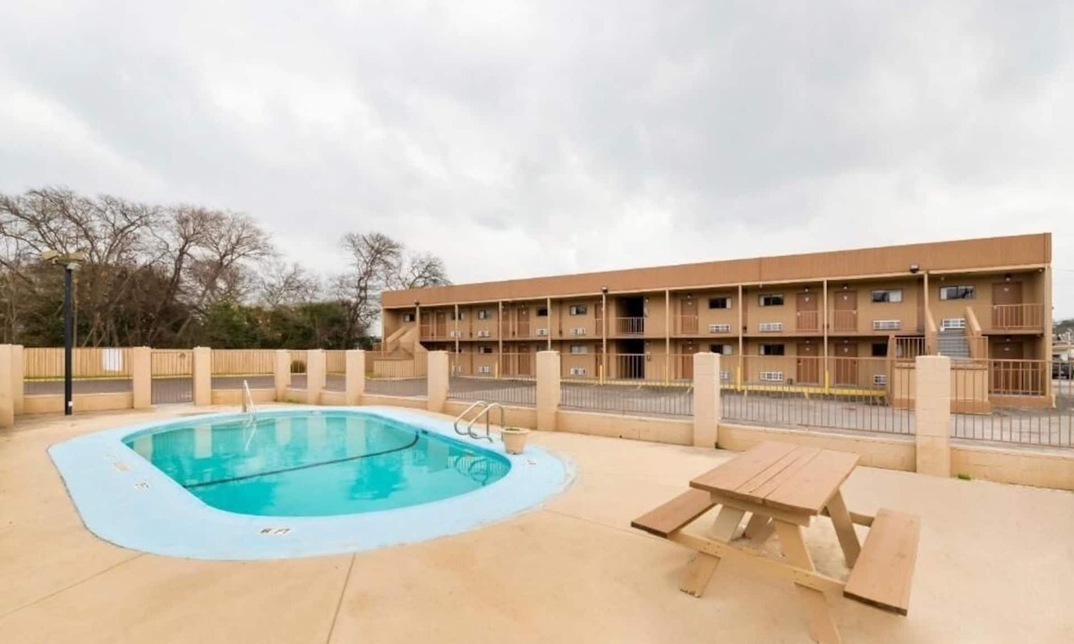 West San Antonio Hotel | 2 Queen Beds, Near Lackland AFB & SeaWorld Perfect for Business or Leisure Trips