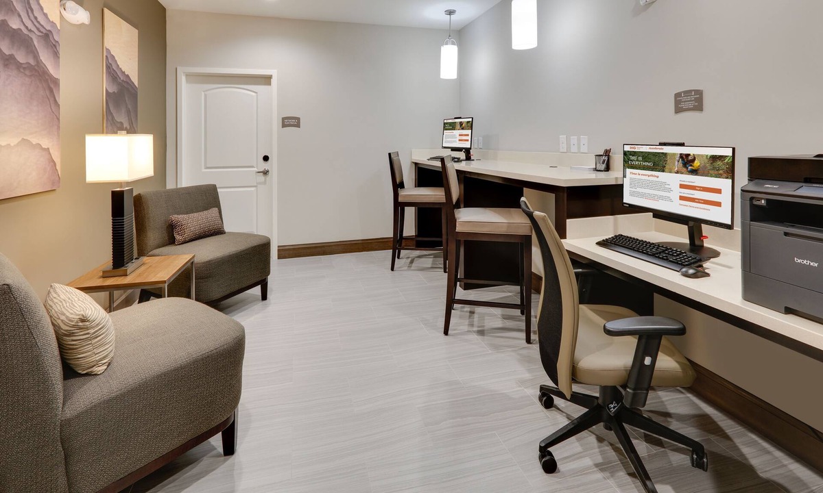 Downtown Oklahoma City Apartment | 2-Queen Studio w/Kitchen | Hot Breakfast + Pool