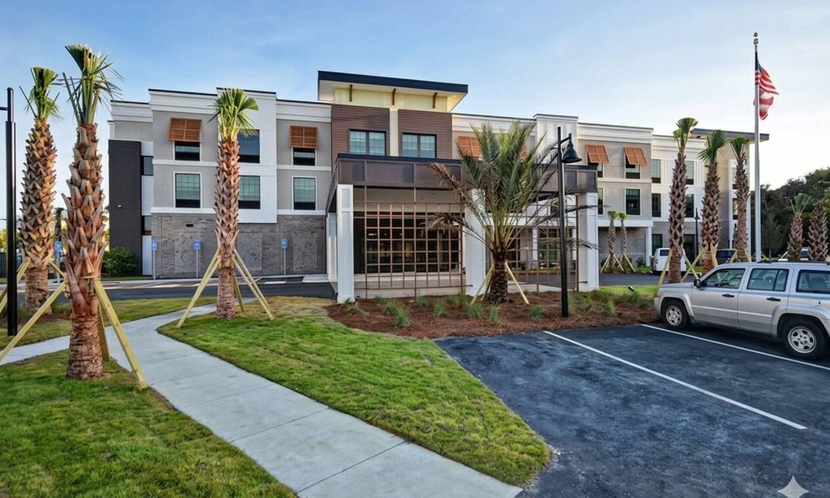 Jekyll Island Hotel | 2 Queen Studio w/Free Breakfast | 1 mi to Historic District Bike Trails