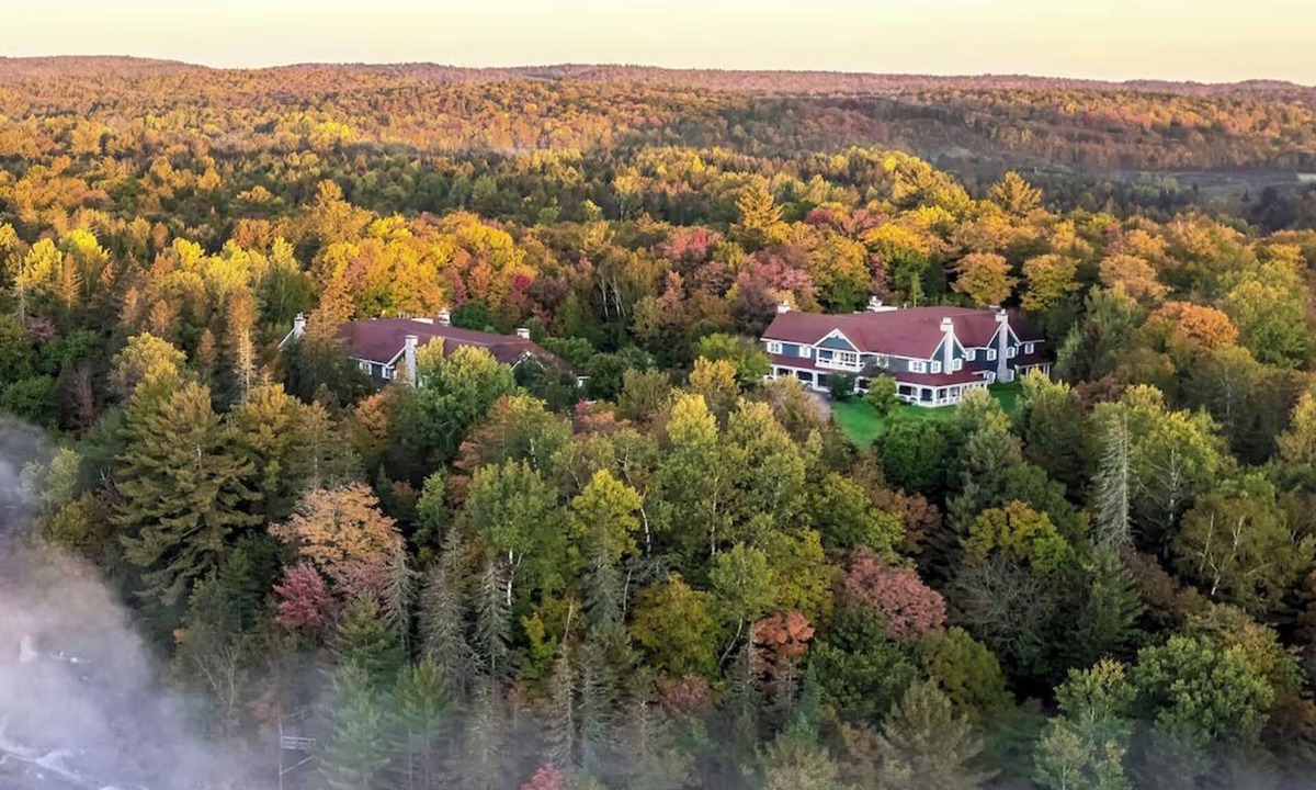 Saint-Paulin House | 2 Relaxing Units w/Fireplace & Spa Access | Near Trails & National Park