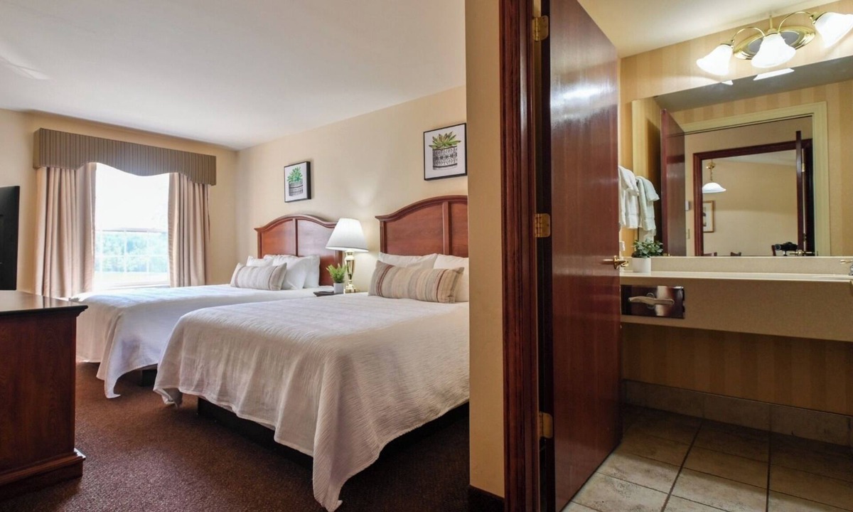 Pembine Hotel | 2 Relaxing Units w/Golf, Trails, Pool & Access! Free Parking!