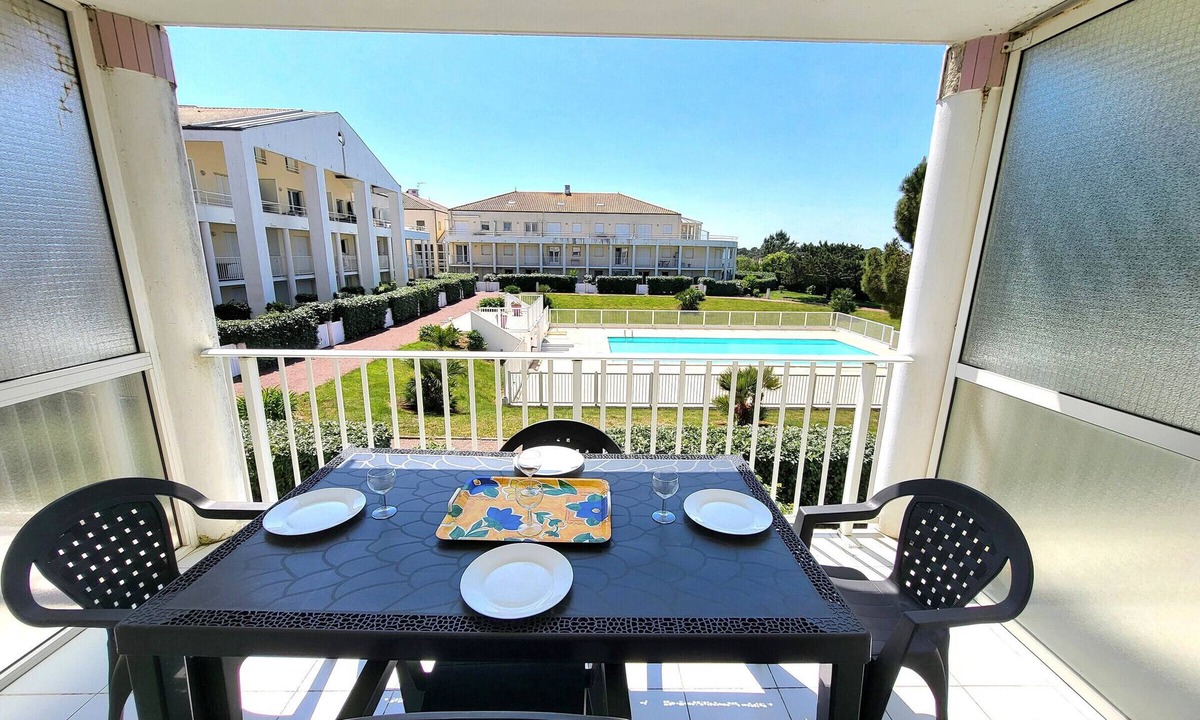 Chateau-d'Olonne Apartment | 2-room apartment with pool and Wi-Fi, near Tanchet beach