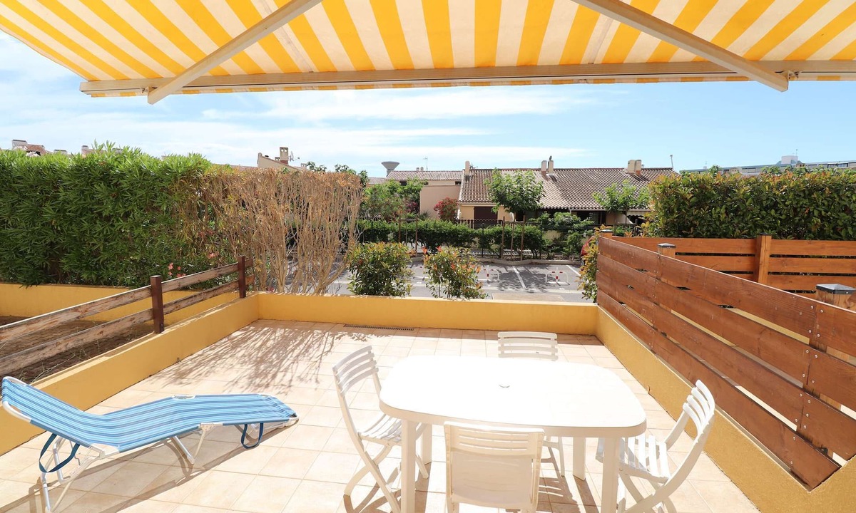 Le Grau-Du-Roi Apartment | 2 room cabin large terrace ground floor washing machine parking 400m beach