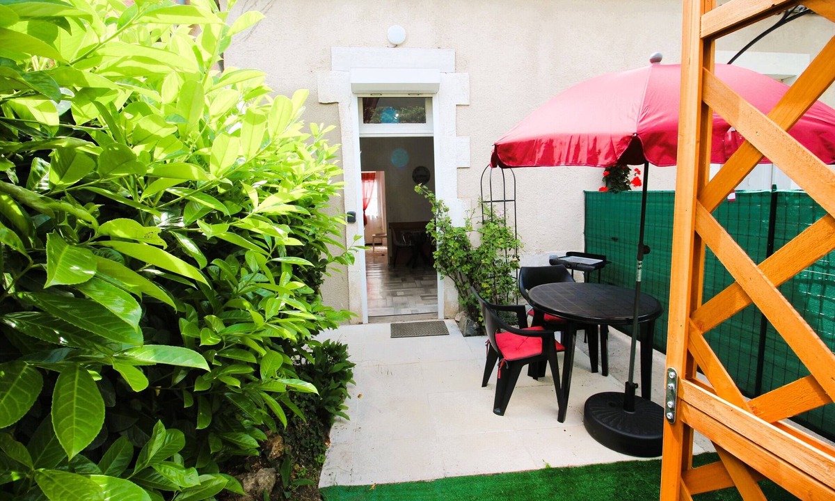 Saint-Honore-les-Bains Apartment | 2-room duplex with private terrace and KIT Bébé