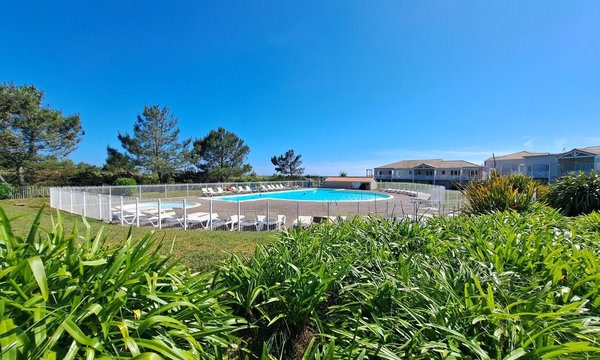 Chateau-d'Olonne Apartment | 2-room flat with terrace Sea view