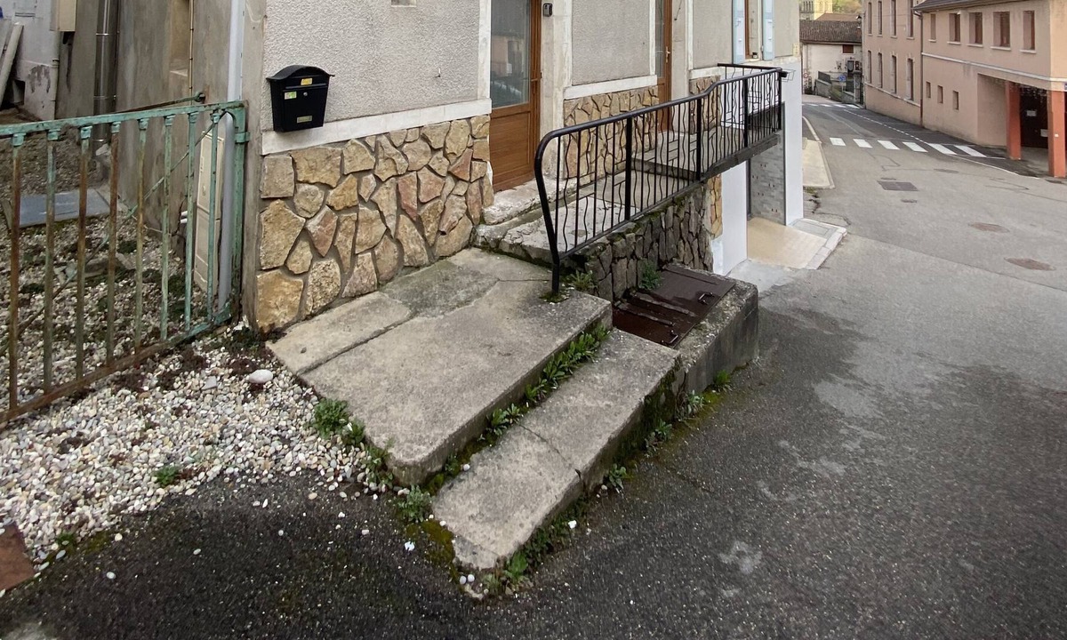 Saint-Geoire-en-Valdaine House | 2 room apartment