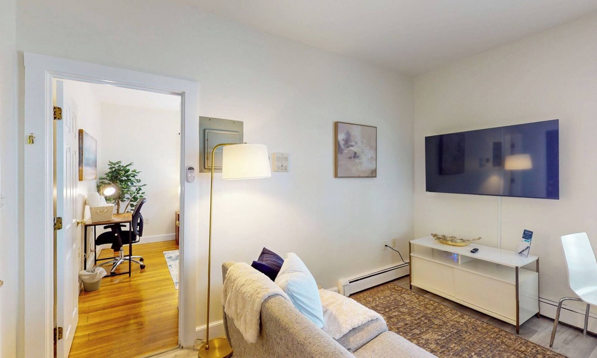 Riverside Apartment | 2 room studio w/Porch