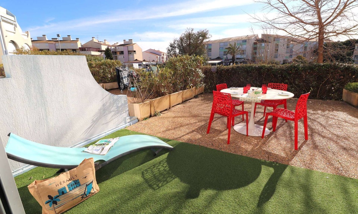Le Grau-Du-Roi Apartment | 2 rooms large terrace air conditioning parking