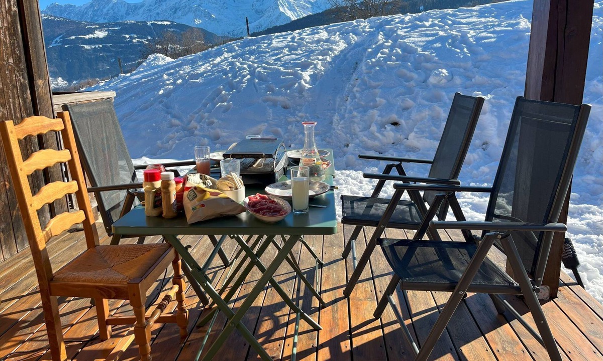 Combloux Apartment | 2 rooms with terrace view on Mt Blanc