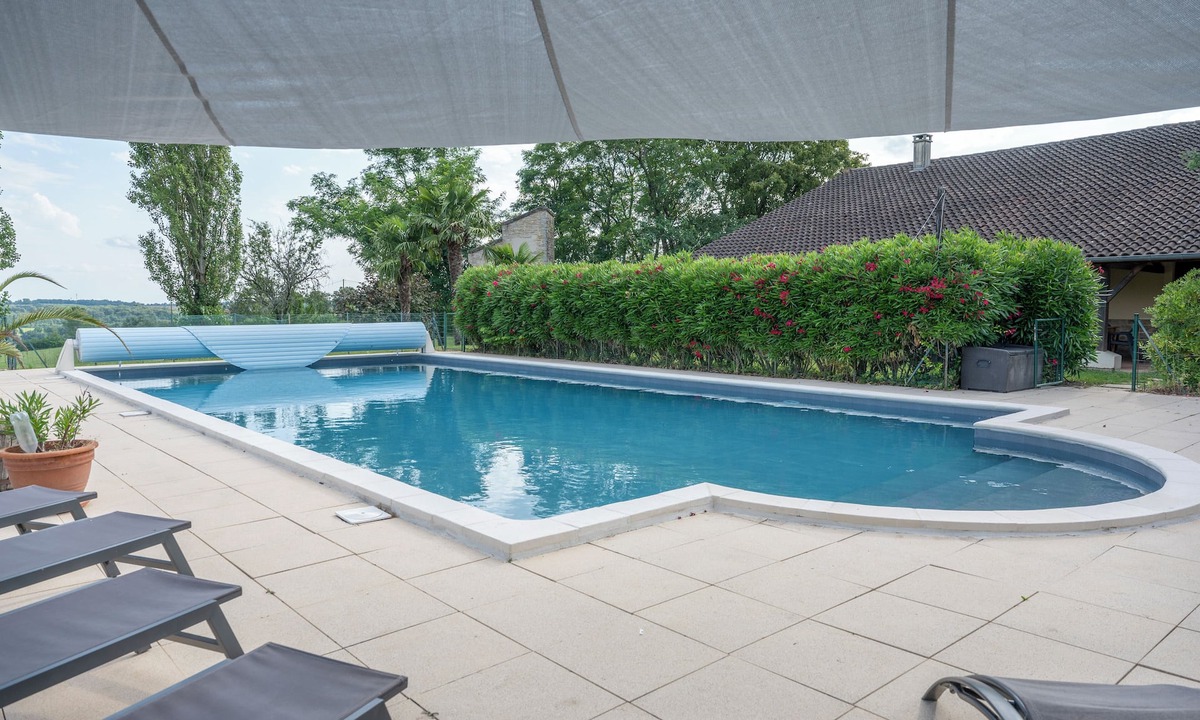 Monclar-de-Quercy Bed & Breakfast | 2 self-catering cottages on the same estate in the heart of South-West France