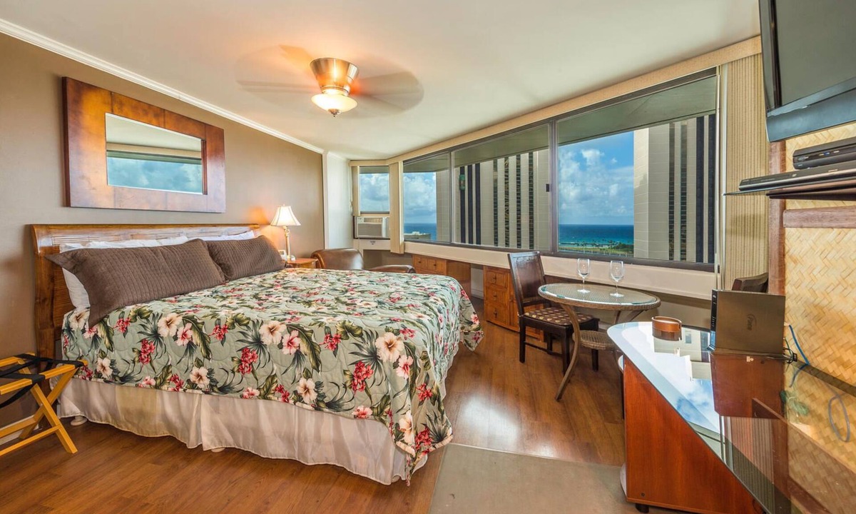 Waikiki Condo | 2 Separate Entry Studio Condos-Next to Each Other-Fabulous Views- 2 Free Parking