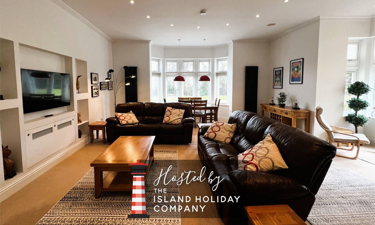 Shanklin Apartment | 2 Shanklin Manor