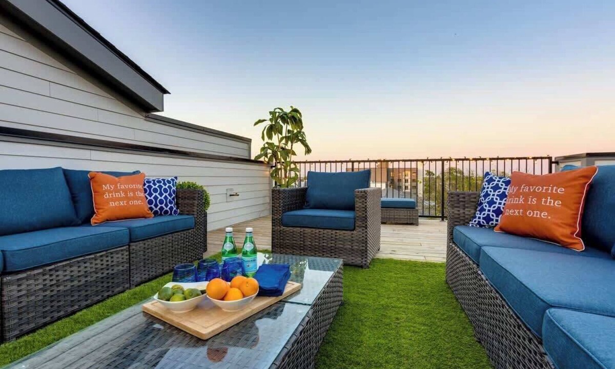Buena Vista Condo | 2 Side by Side Homes with Rooftops -Sleeps 24