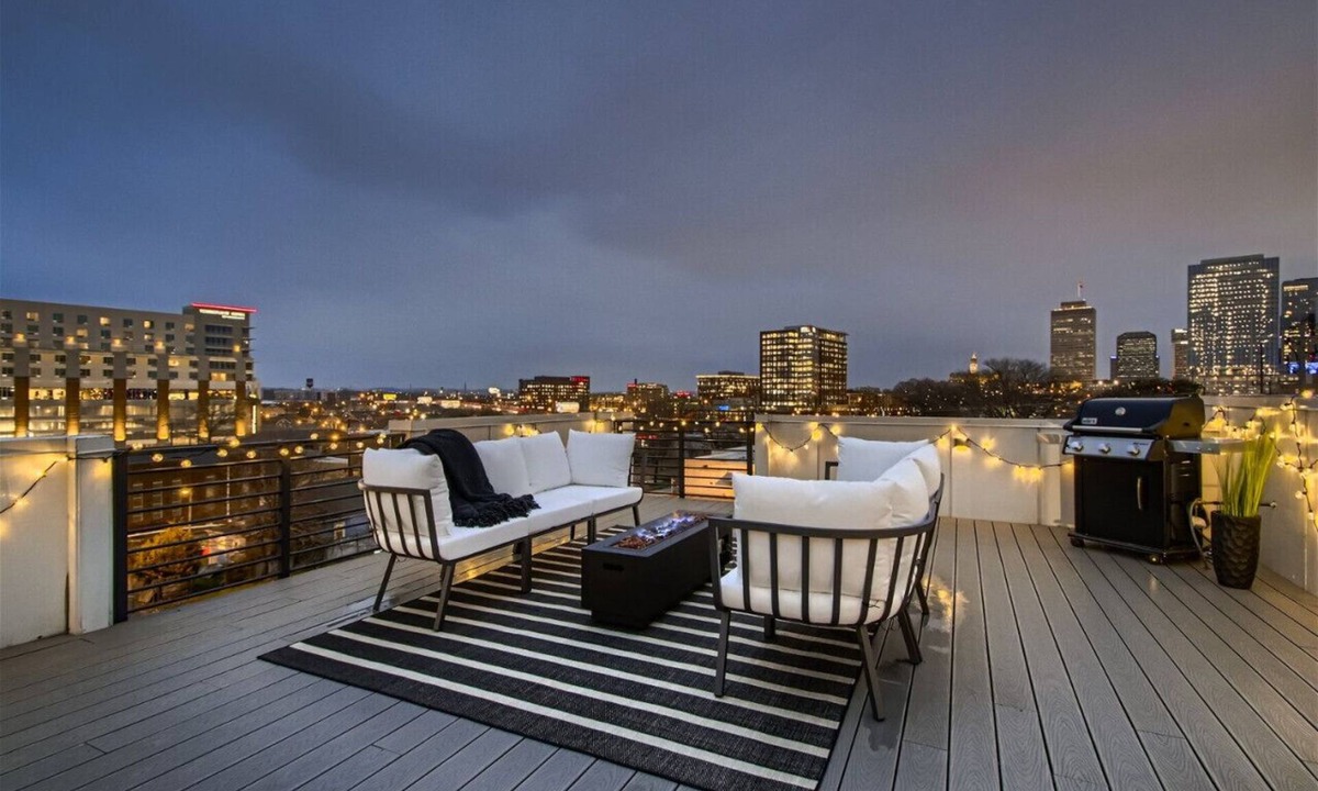 Downtown Nashville House | 2 - Skyline VIEWS - The Music City Collection