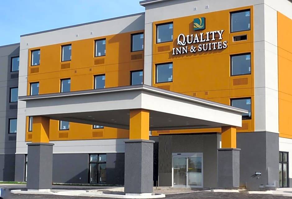 Kingston Hotel | 2-Star Hotel ∙ Quality Inn & Suites Kingston
