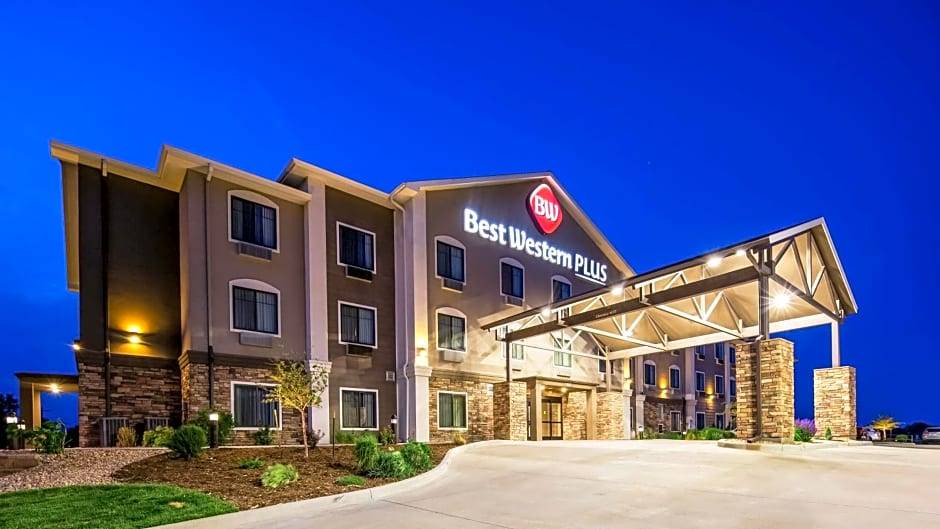 Fort Morgan Hotel | 2-Star Hotel ∙ Best Western Plus Overland Inn