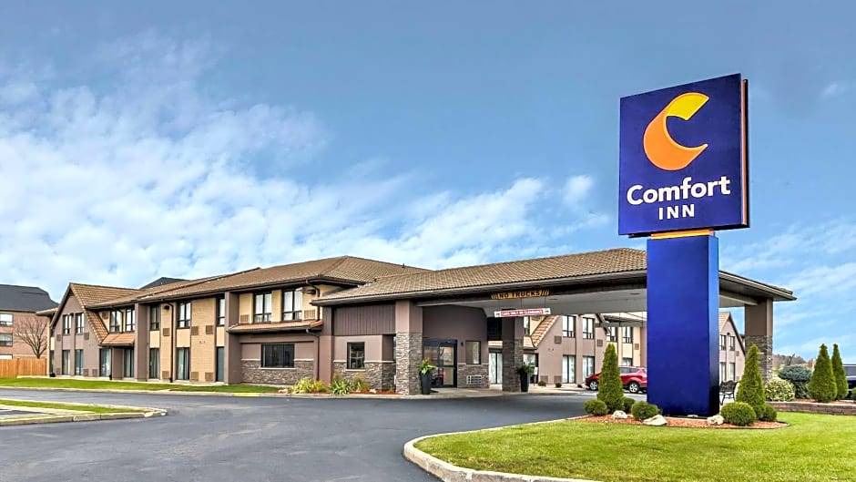 Windsor Hotel | 2-Star Hotel ∙ Comfort Inn Windsor