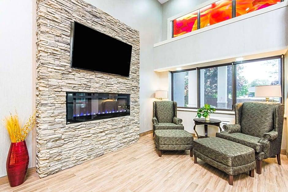 Owen Sound Hotel | 2-Star Hotel ∙ Comfort Inn Owen Sound