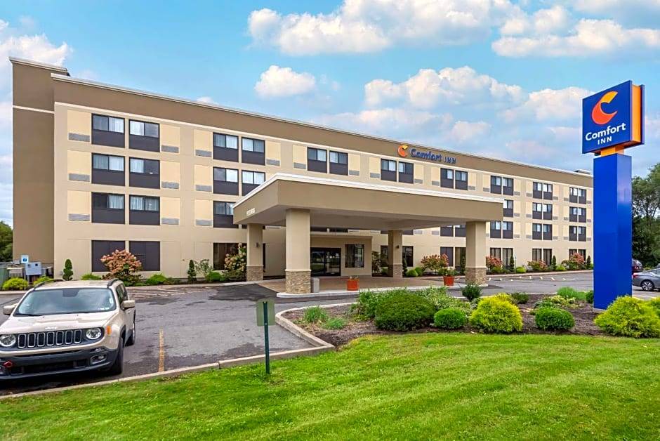 Binghamton Hotel | 2-Star Hotel ∙ Comfort Inn Binghamton I-81